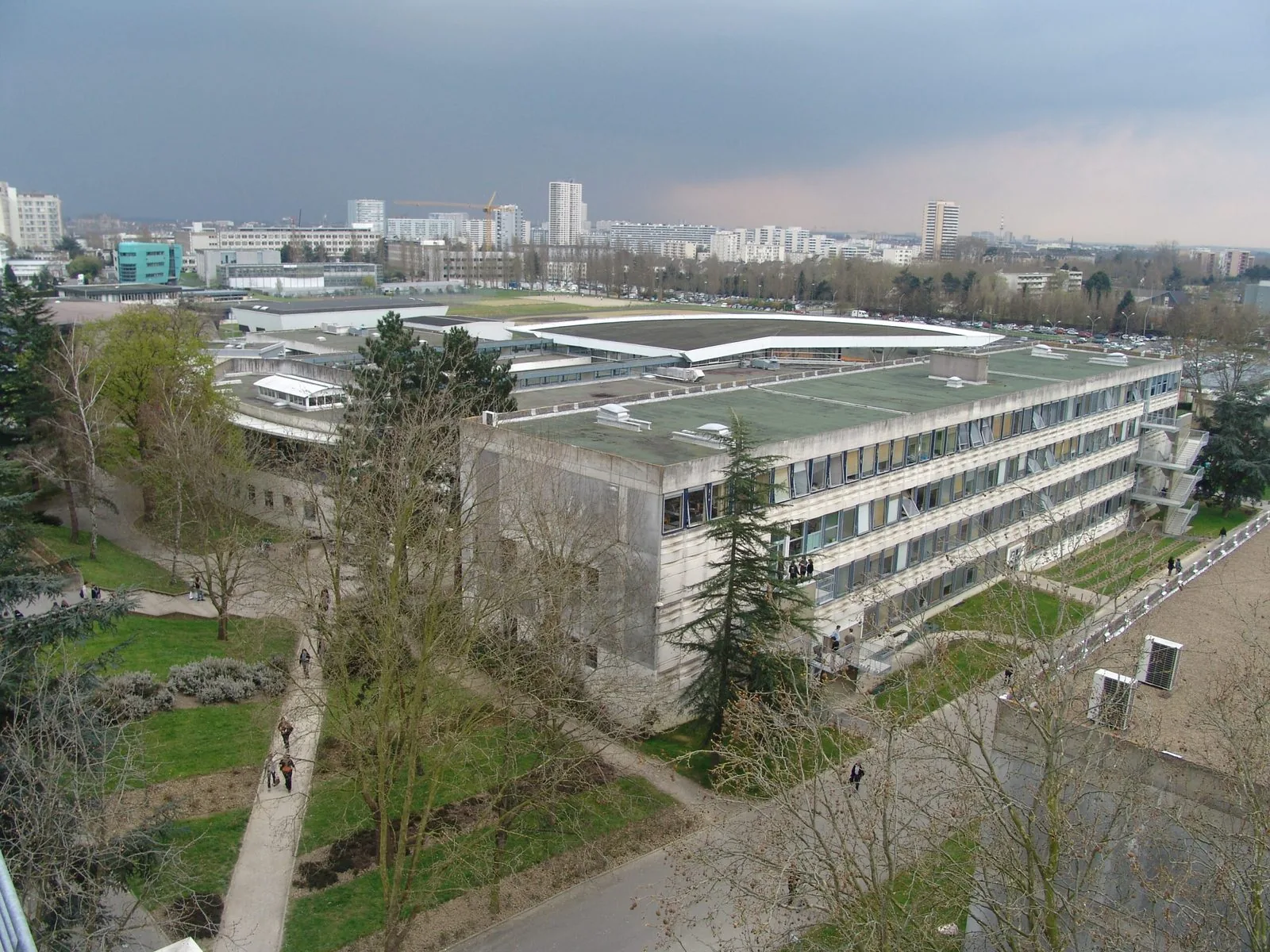Commercial building